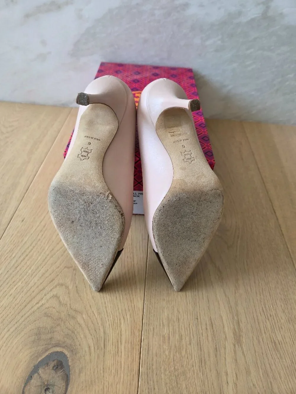 Tory Burch Penelope 85 mm Cap-Toe Pump seashell pink black 6